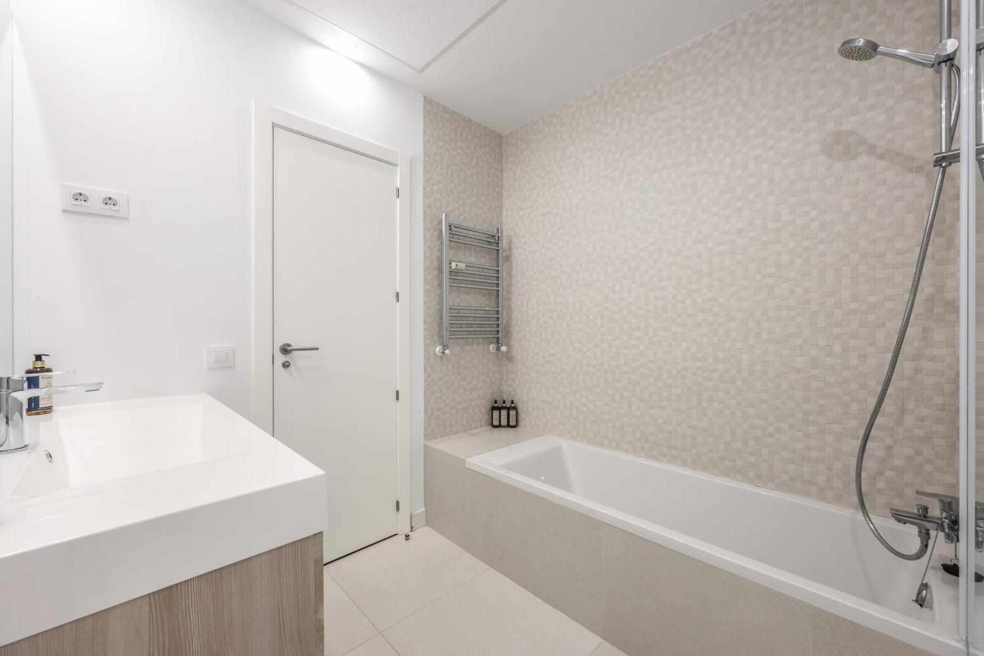 Be Coliving Madrid Centro酒店 外观 照片